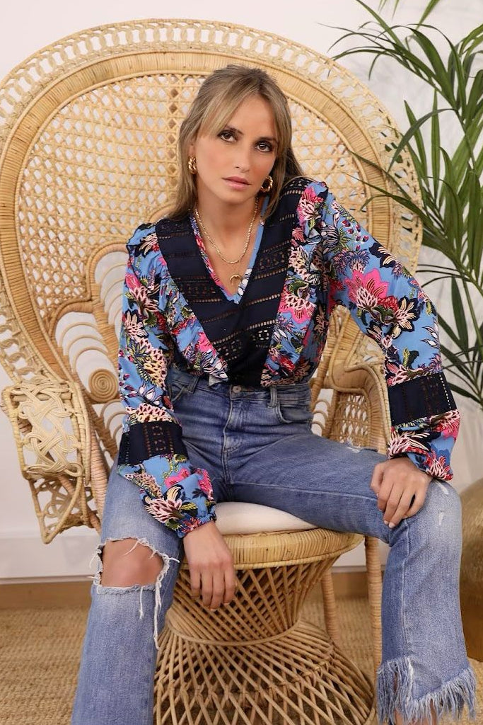 Blusa Mathilde Blue & Flowers