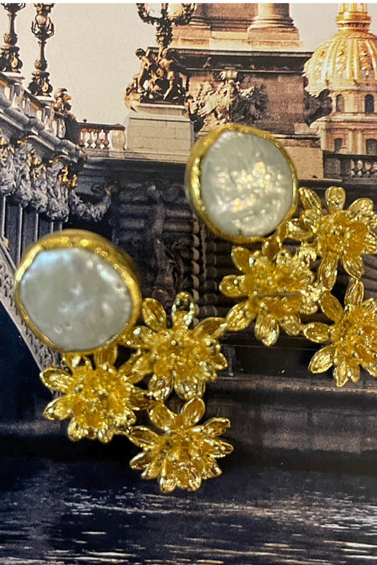 Daisy White Earrings